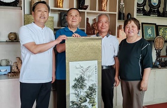 安徽阜阳 邀请当地师范大学师生走进档案馆“零距离”接触档案